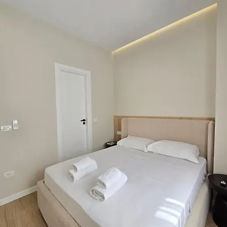 Stylish Base - Center