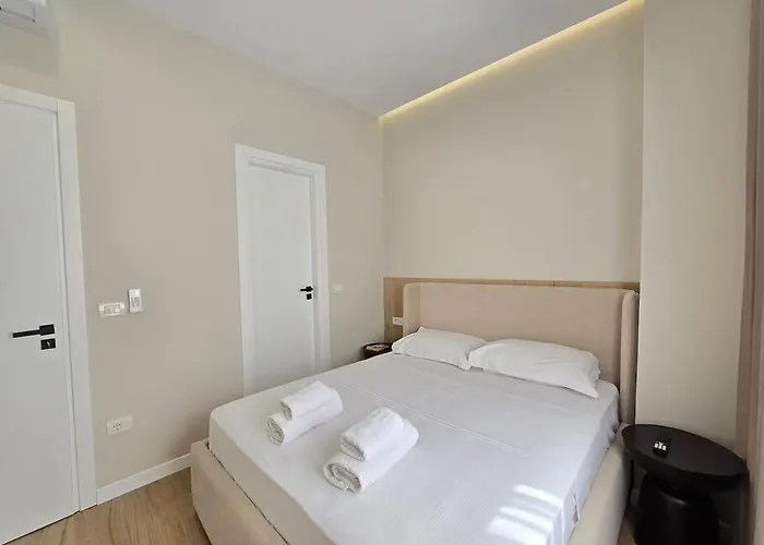 Stylish Base - Center