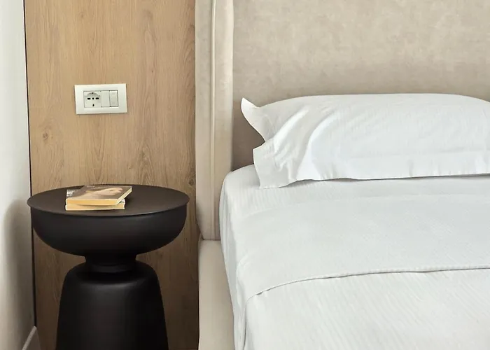 Stylish Base - Center