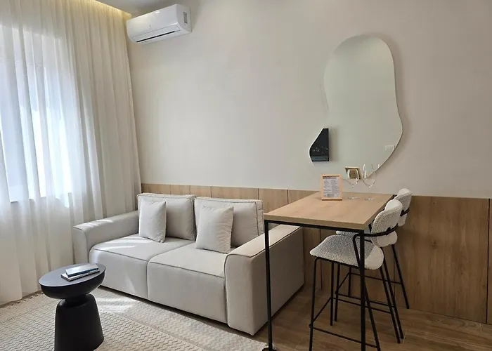 Stylish Base - Center *